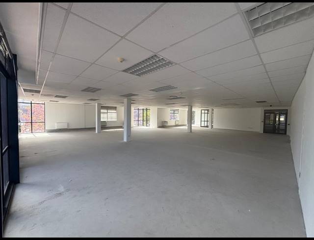 400M² OFFICE TO LET IN PLATTEKLOOF 3